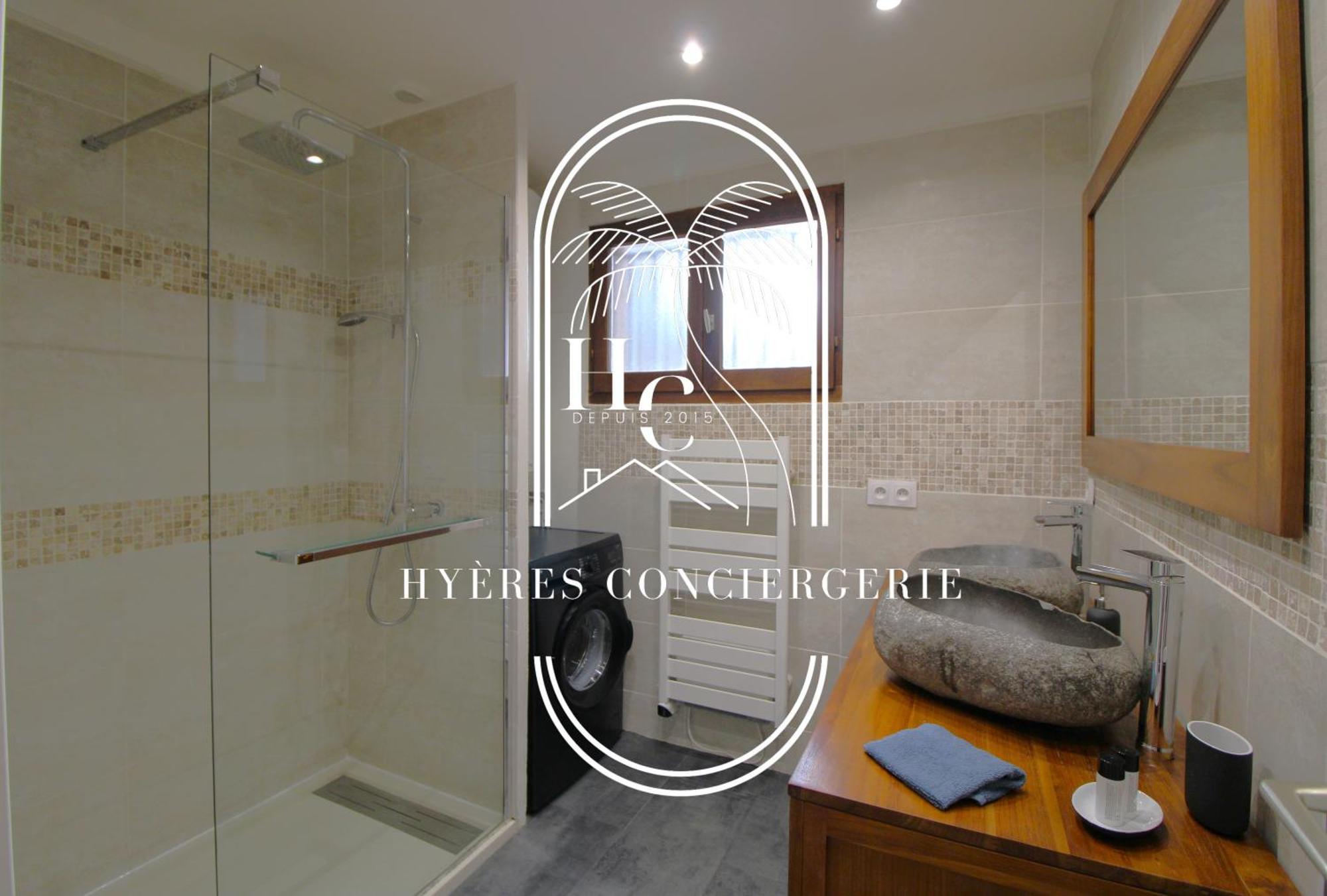 Appartamento Triplex Le Port d'Hyères-400m-CLIM/WIFI/PARKING Esterno foto