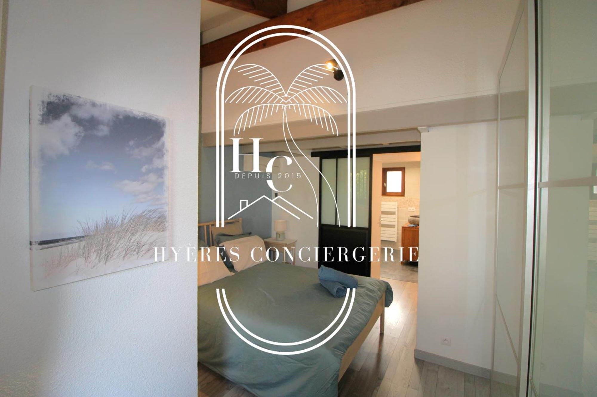 Appartamento Triplex Le Port d'Hyères-400m-CLIM/WIFI/PARKING Esterno foto
